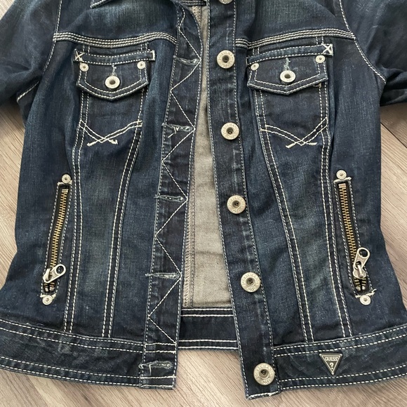 Guess women’s stretch Jean jacket dark blue zippers buttons sz petite small S/P - Picture 2 of 5